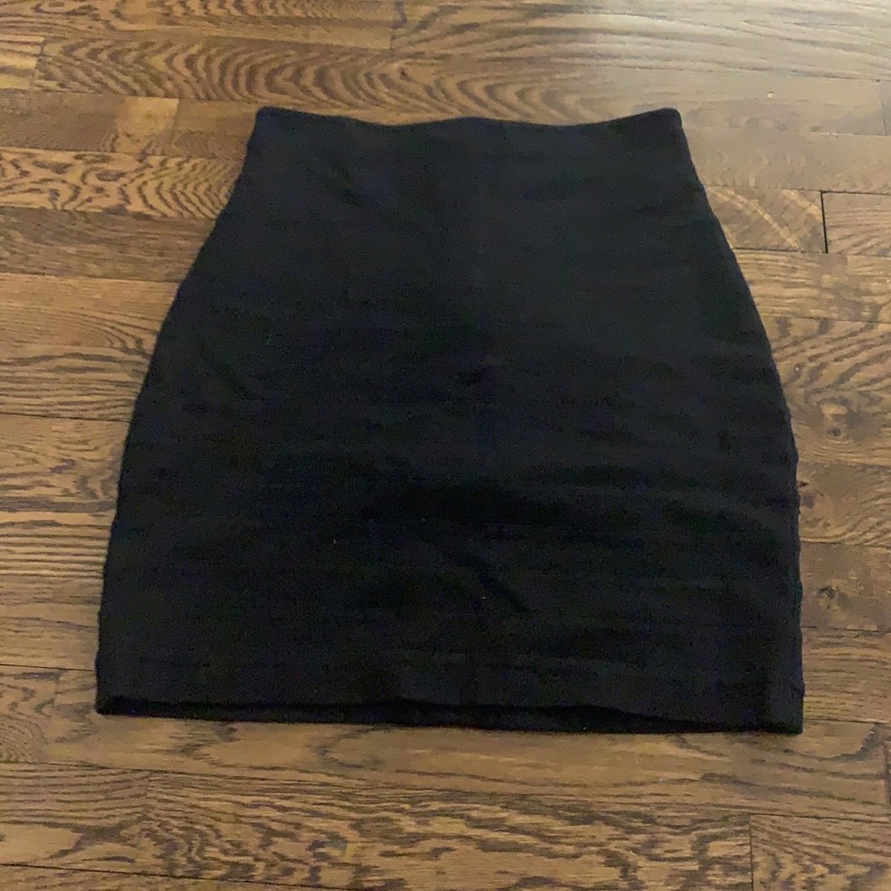 black skirt